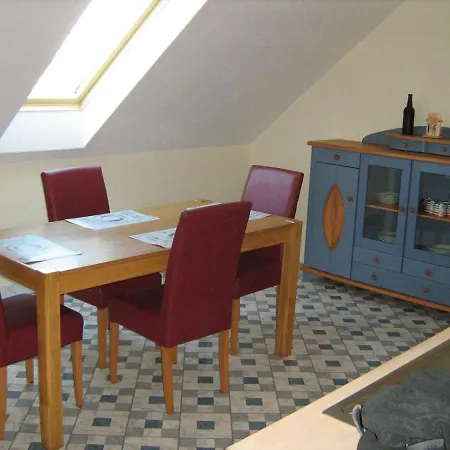 Apartment Mit 3 Schlafzimmern *